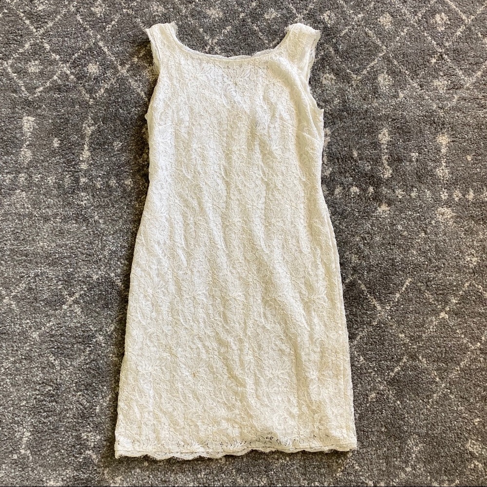 Adriana Papell Lace zipper back lined dress